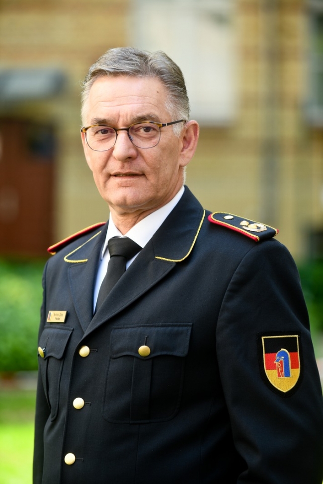 Präsident des Deutschen Feuerwehrverbandes: "Jeder Angriff auf Einsatzkräfte ist einer zu viel!"