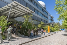 Ministerin besucht Universität der Bundeswehr München
