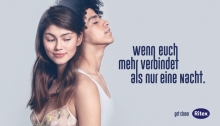 Foto:  obs/Ritex GmbH/Delia Baum
Neue Kondom-Kampagne - get closer / Vertrauensvoll und leidenschaftlich mit Ritex Kondomen und Gleitmitteln / Eines von drei Hauptmotiven der Ritex "get closer