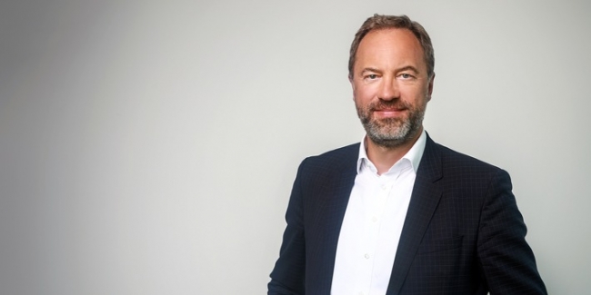Foto: obs/Smaato
Digitales Schwergewicht: Arndt Groth steigt zum CEO der globalen In-App-Werbeplattform Smaato auf / Weiterer Text über ots und www.presseportal.de/nr/115170 / Die Verwendung dieses Bildes ist für redaktionelle Zwecke honorarfrei. Veröffentlichung bitte unter Quellenangabe: "obs/Smaato"