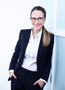 Foto: obs/VAP LAW OFFICES
Vicky Athanassoglou von VAP LAW OFFICES ist deutsch-griechische Rechtsanwältin und berät ihre Kunden unter anderem zu Fragen des Internationalen Wirtschafts-, Immobilien- und Energierechts. Weiterer Text über ots und www.presseportal.de/nr/135126 / Die Verwendung dieses Bildes ist für redaktionelle Zwecke honorarfrei. Veröffentlichung bitte unter Quellenangabe: "obs/VAP LAW OFFICES"