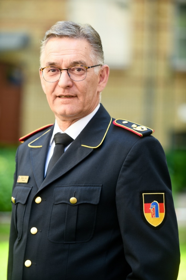 Dipl.-Ing. Hartmut Ziebs
Präsident des Deutschen Feuerwehrverbandes