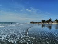 Der Atlantik zeigt sich hier von seiner schönsten Seite: Wasser hat das ganze Jahr mindestens 26 Grad Wassertemperatur, die Luft erlaubt ebenfalls Badeurlaub im Dezember bis November. Hier kann man km lang am Wasser laufen, Entspannung pur für die Seele und den Geist...