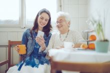 "Studie: Senioren würden sozialen Pflichtdienst für Jüngere begrüßen