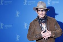 Johnny Depp ist einer der facettenreichsten Charakterdarsteller aller Zeiten. Doch 2016 kommt eine neue Seite des Schauspielers ans Licht, die kostet Hollywoods Bad Guy fast die Karriere. Nutzung des Bildes nur in Verbindung mit der Sendung / / Weiterer Text über ots und www.presseportal.de/nr/6348 / Die Verwendung dieses Bildes für redaktionelle Zwecke ist unter Beachtung aller mitgeteilten Nutzungsbedingungen zulässig und dann auch honorarfrei. Veröffentlichung ausschließlich mit Bildrechte-Hinweis.