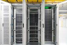 5G Standalone-Server im Münchner Rechenzentrum von Telefónica Deutschland / o2 (Symbolbild) / Weiterer Text über ots und www.presseportal.de/nr/13502 / Die Verwendung dieses Bildes für redaktionelle Zwecke ist unter Beachtung aller mitgeteilten Nutzungsbedingungen zulässig und dann auch honorarfrei. Veröffentlichung ausschließlich mit Bildrechte-Hinweis.