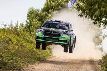 Skoda Motorsport bei der Rallye Finnland: Oliver Solberg und Copilot Elliott Edmondson (Skoda Fabia RS Rally2 vom Team Toksport WRT) freuen sich auf die zahlreichen Sprünge bei der Rallye Finnland und streben den dritten WRC2-Saisonsieg an. / Weiterer Text über ots und www.presseportal.de/nr/28249 / Die Verwendung dieses Bildes für redaktionelle Zwecke ist unter Beachtung aller mitgeteilten Nutzungsbedingungen zulässig und dann auch honorarfrei. Veröffentlichung ausschließlich mit Bildrechte-Hinweis.