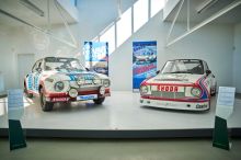Mit seinen vielen Erfolgen bei renommierten Veranstaltungen machte er sich einen Namen als Ikone des tschechischen Motorsports. Zu seinem 50. Geburtstag stellt das Skoda Museum in einer bis zum 27. April dauernden Sonderausstellung im Depot für Prototypen- und Sportwagen drei Exemplare des Skoda 130 RS aus. / Weiterer Text über ots und www.presseportal.de/nr/28249 / Die Verwendung dieses Bildes für redaktionelle Zwecke ist unter Beachtung aller mitgeteilten Nutzungsbedingungen zulässig und dann auch honorarfrei. Veröffentlichung ausschließlich mit Bildrechte-Hinweis.