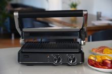 TÜV SÜD gibt Tipps für den Kauf eines Kontaktgrills. / Weiterer Text über ots und www.presseportal.de/nr/38406 / Die Verwendung dieses Bildes für redaktionelle Zwecke ist unter Beachtung aller mitgeteilten Nutzungsbedingungen zulässig und dann auch honorarfrei. Veröffentlichung ausschließlich mit Bildrechte-Hinweis.