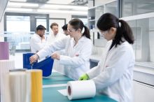 Mit Innovation zur nachhaltigen Transformation: tesa setzt seine Nachhaltigkeitsstrategie "we do