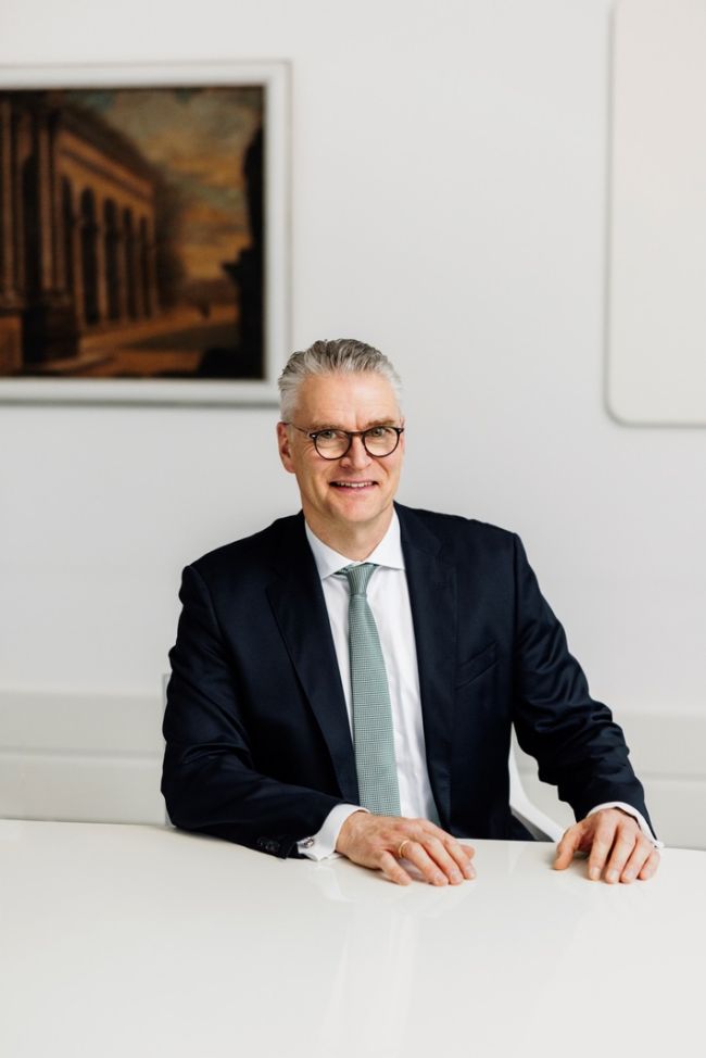 Dr. Constantin H. Alsheimer, Vorsitzender des
Vorstands der Thüga, Deutschlands größtem
Stadtwerkeverbund. / Weiterer Text über ots und www.presseportal.de/nr/18807 / Die Verwendung dieses Bildes für redaktionelle Zwecke ist unter Beachtung aller mitgeteilten Nutzungsbedingungen zulässig und dann auch honorarfrei. Veröffentlichung ausschließlich mit Bildrechte-Hinweis.